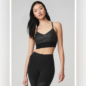 Alo Lavish Bra Size Medium in Black Glossy / Black